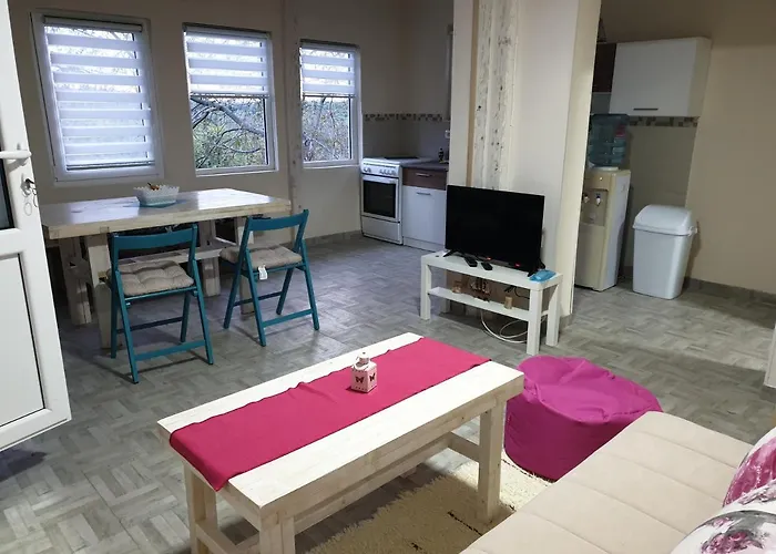 Miris Lavande Vakantiehuis Sremska Kamenica